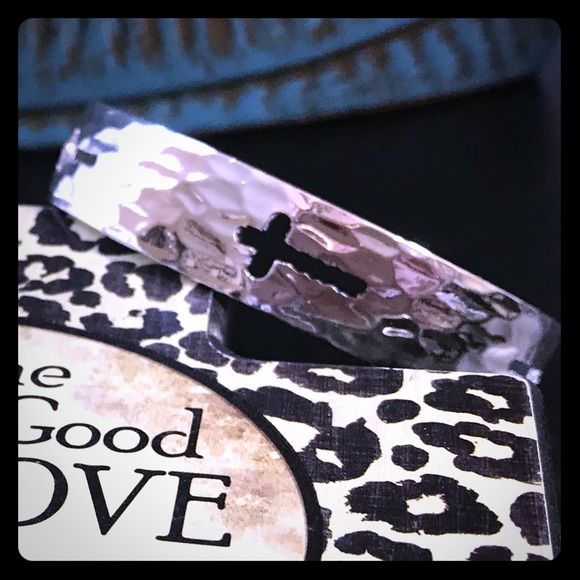 Cross Cuff Bracelet - Picture 2 of 4